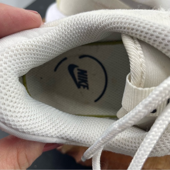 Nike ladies air max interlock sneakers DQ2904-100 white Sz 6.5 - Picture 6 of 6